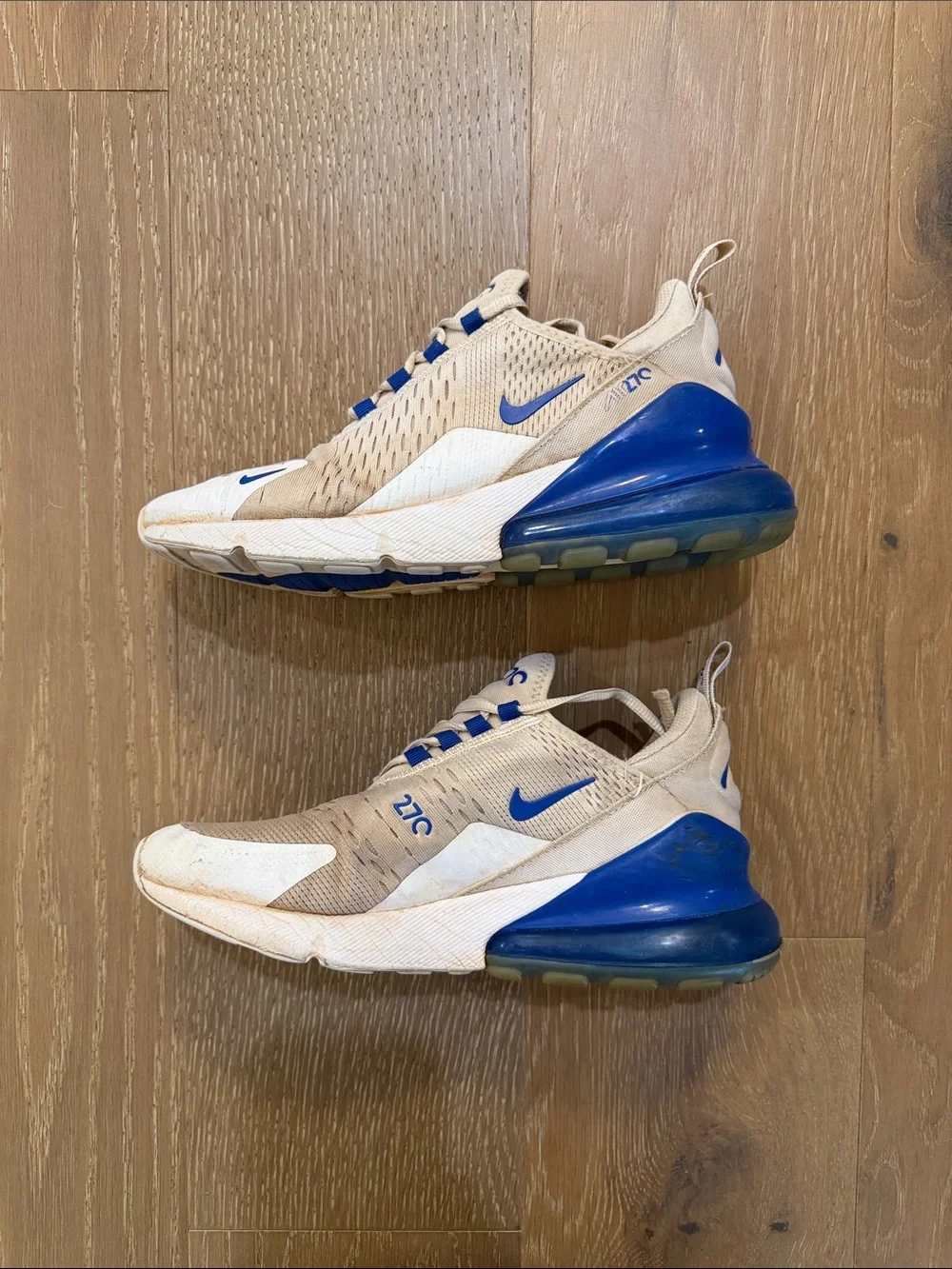 Nike Air Max 270 6.5Y White with Bright Blue Sneakers